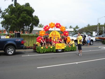 Merrie Monarch parade floats